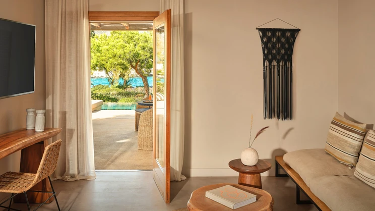 Minos Beach Art Hotel